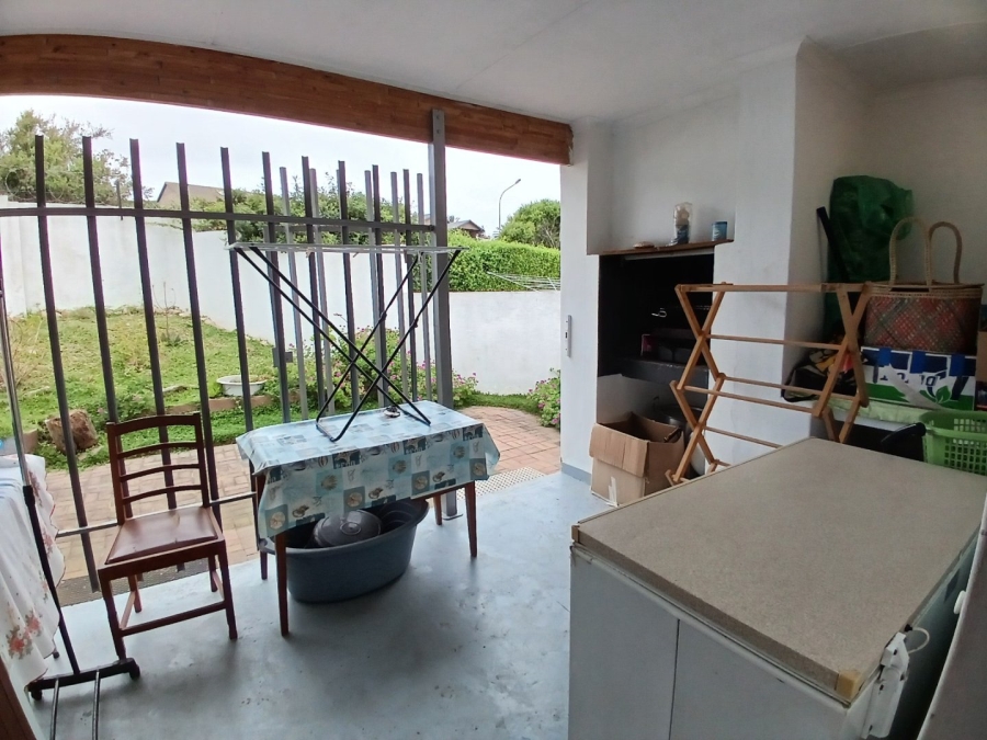 3 Bedroom Property for Sale in Fraaiuitsig Western Cape